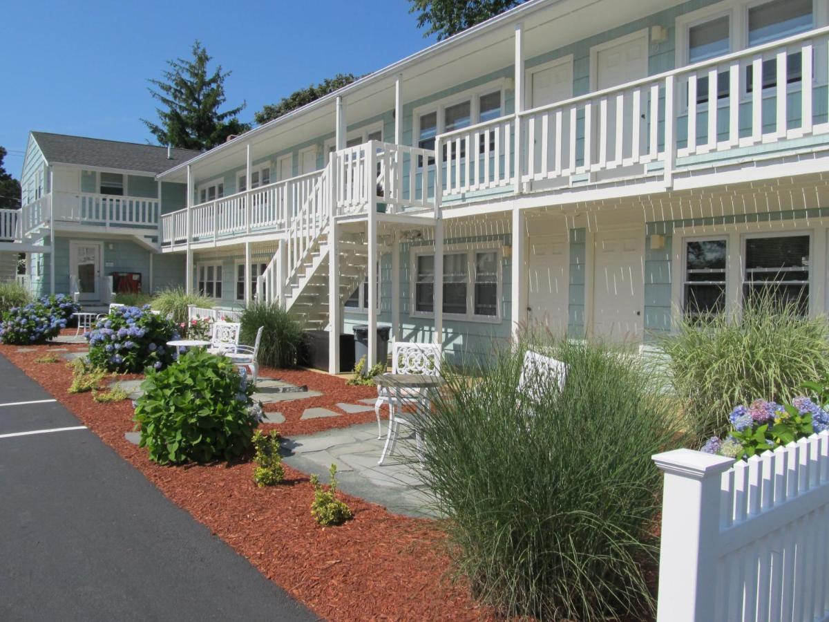 The Escape 2* South Yarmouth